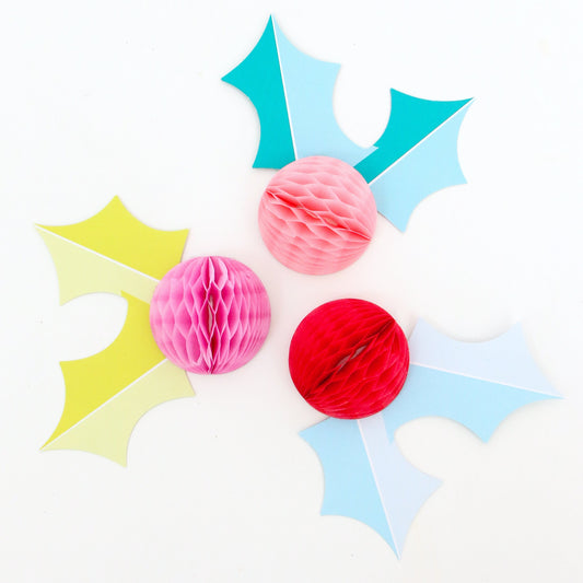 Honeycomb Holly gift topper set